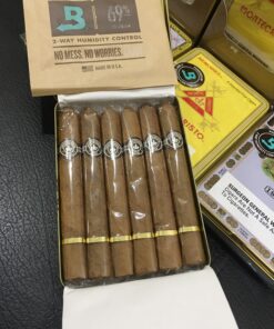 Alternative view of Montecristo Classic Memories