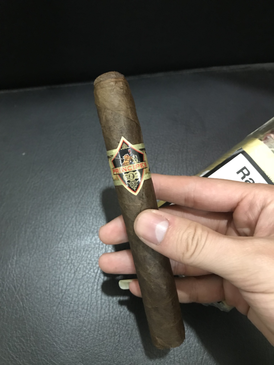 Principes Claro Toro - Xì gà Dominica (Điếu lẻ)