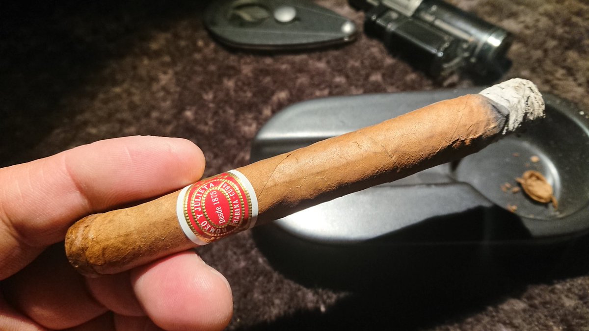 Romeo y Julieta Belvederes (Điếu lẻ) - Ảnh 3