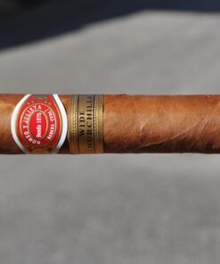 Romeo Y Julieta Wide Churchills (điếu lẻ)