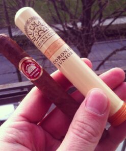 H. Upmann Coronas Junior (điếu tubos)