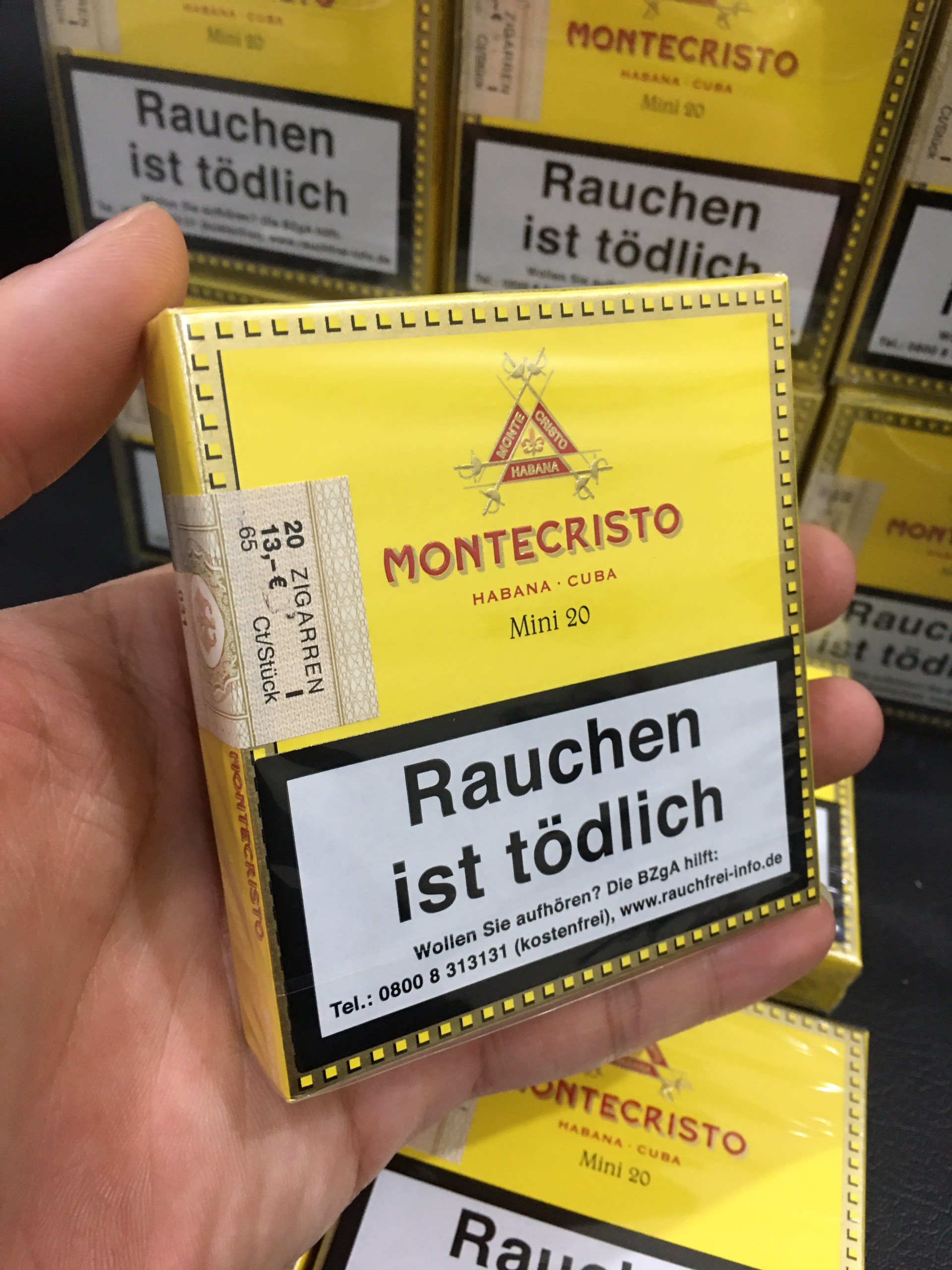 Montecristo Mini 20 (hộp 20 điếu)