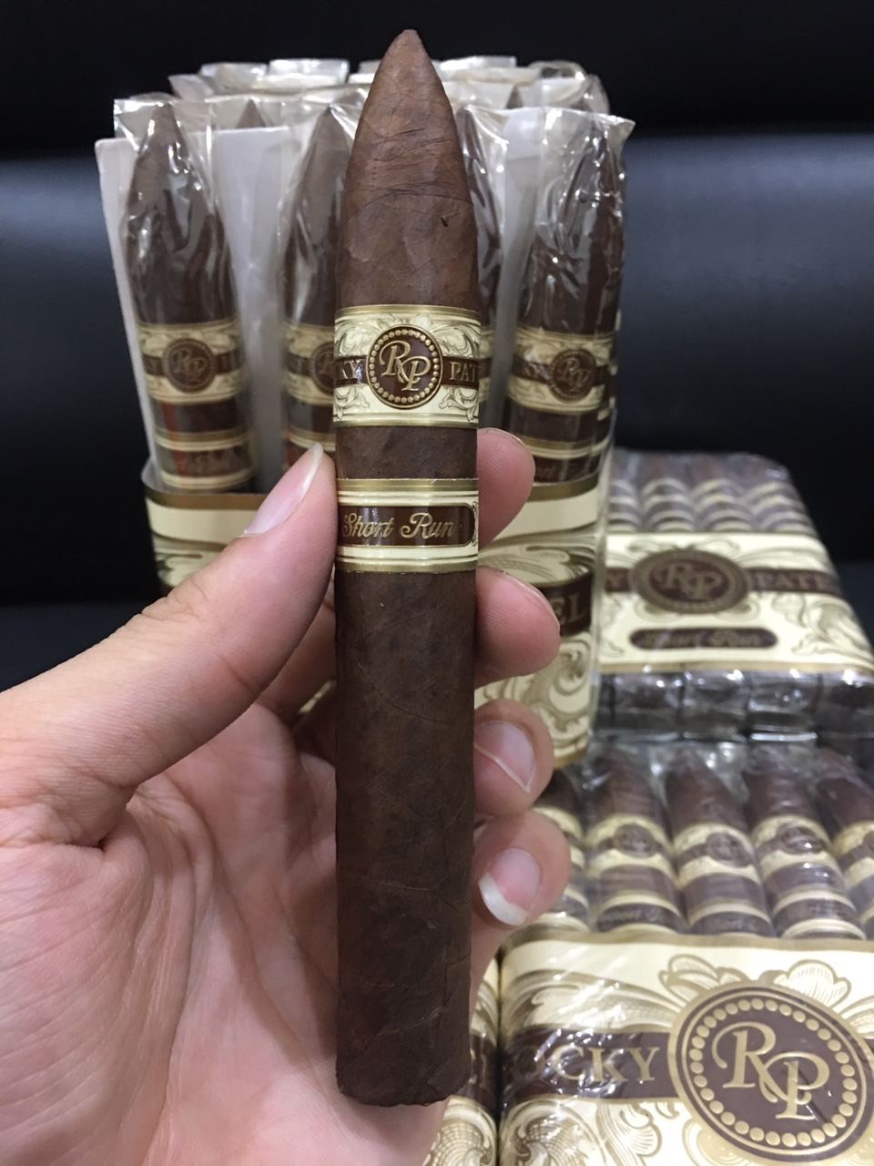 Xì gà non Cuba - Rocky Patel Short Run (điếu lẻ)