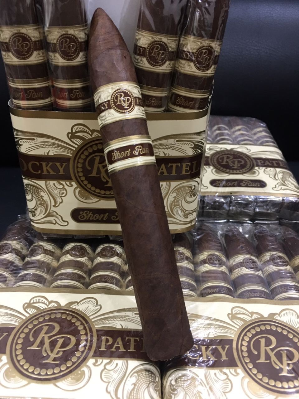 Xì gà non Cuba - Rocky Patel Short Run (điếu lẻ) - Ảnh 5