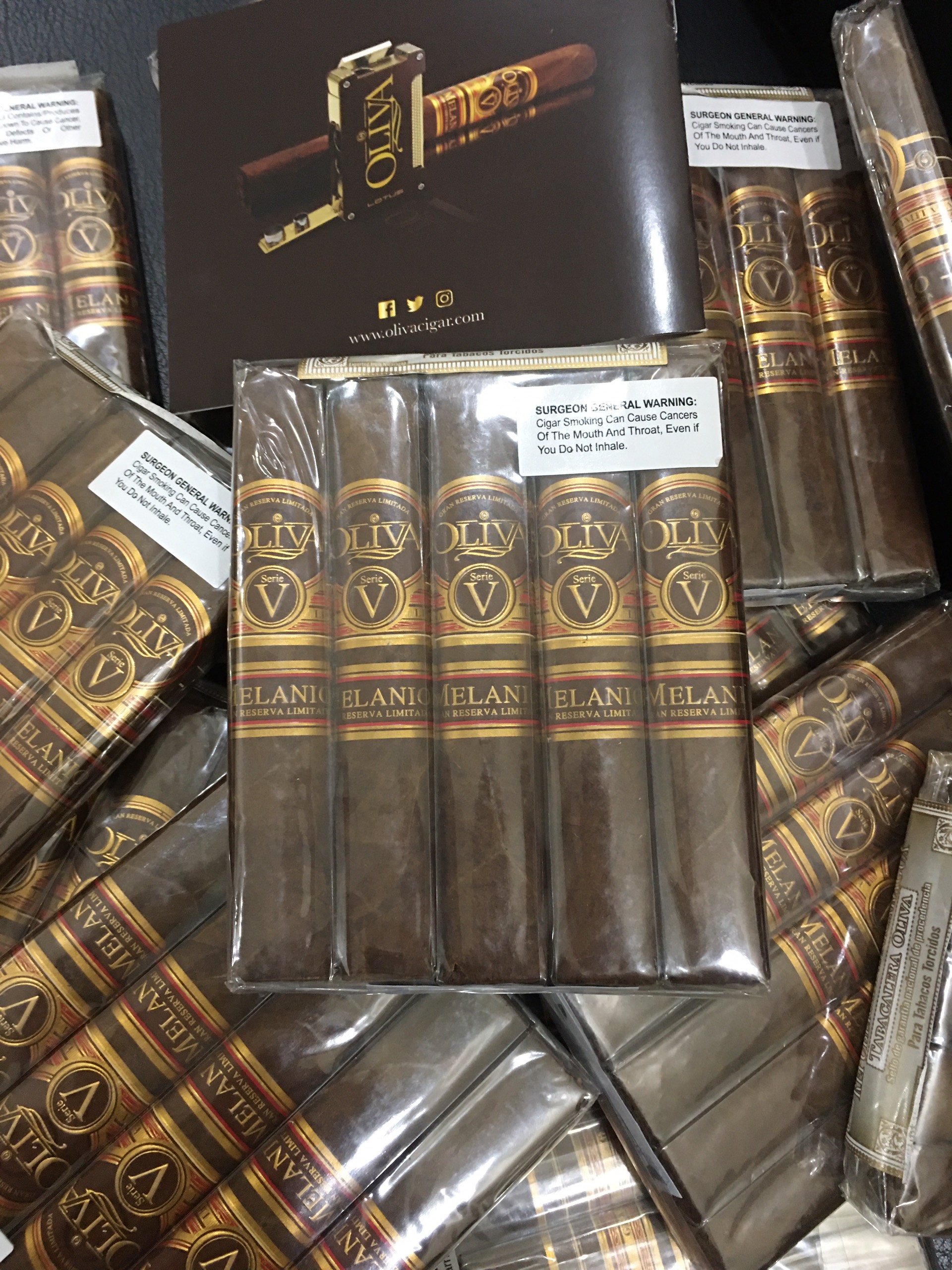 Oliva Serie V Melanio Robusto Maduro (pack 5 điếu)