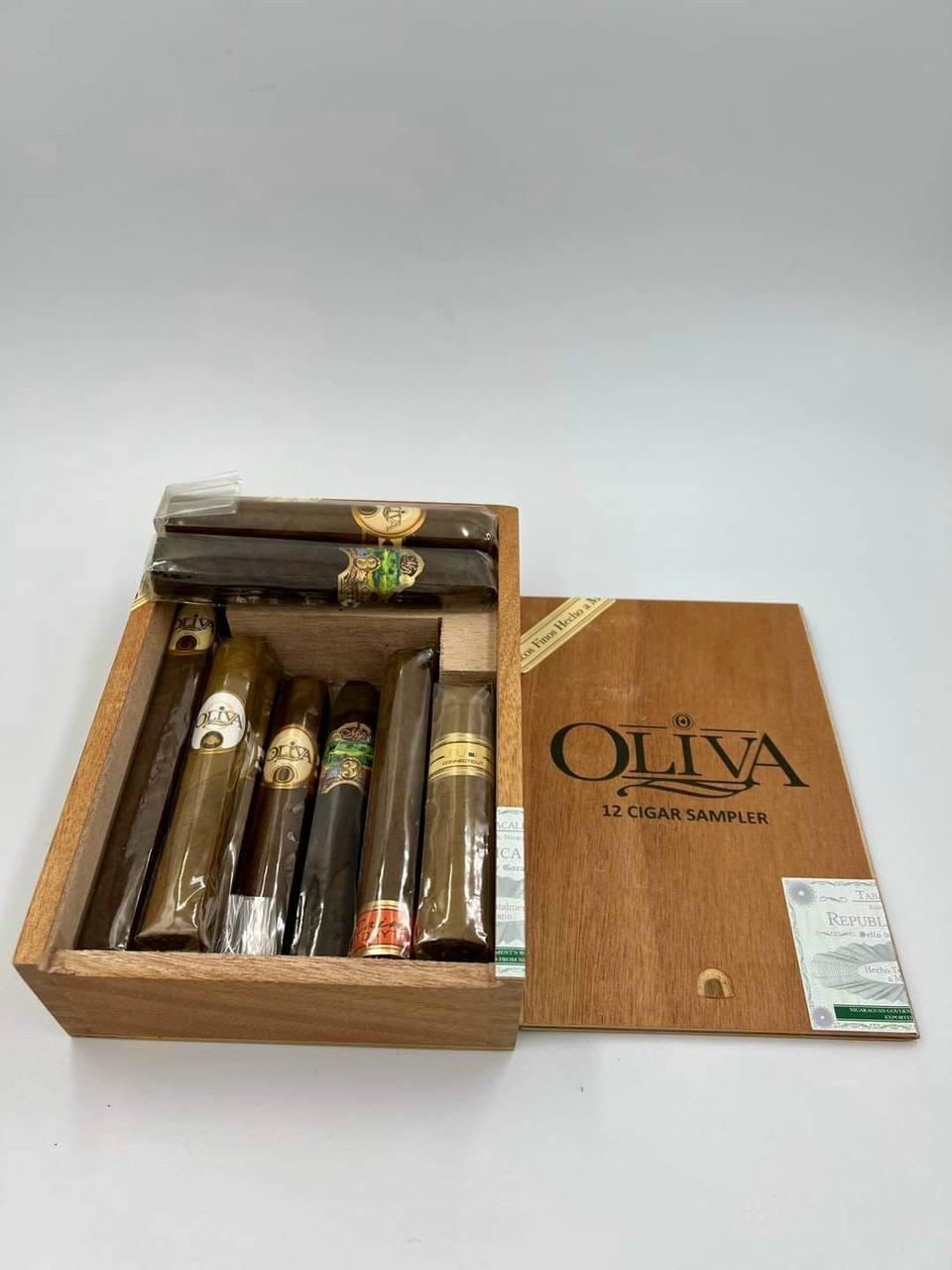 Oliva 12 sampler (hộp gỗ 12 điếu) - Ảnh 2
