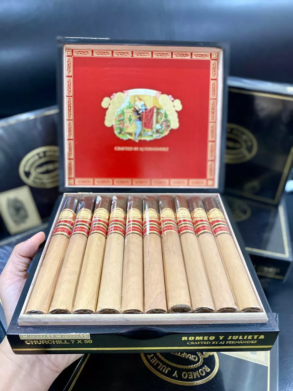 Romeo y Julieta Crafted by AJ Fernandez (điếu lẻ) - Ảnh 3