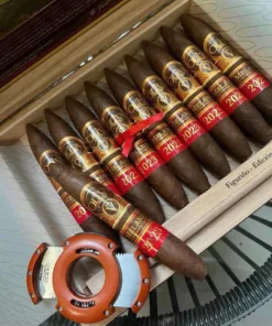 Alternative view of Oliva Serie V Melanio Figurino 2023 Limited (điếu lẻ)