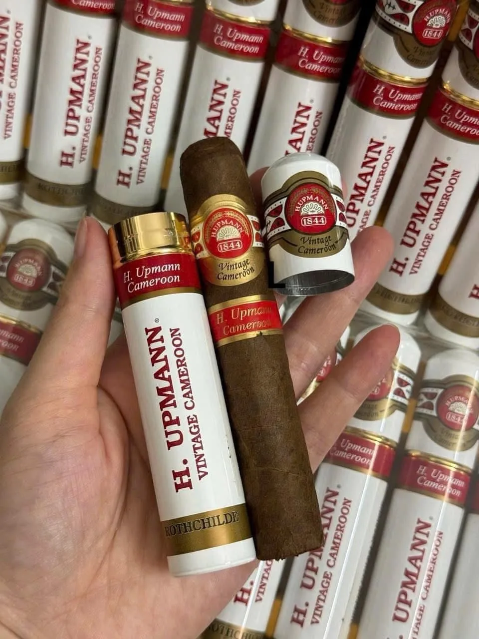 H. Upmann Vintage Cameroon (điếu tubos)