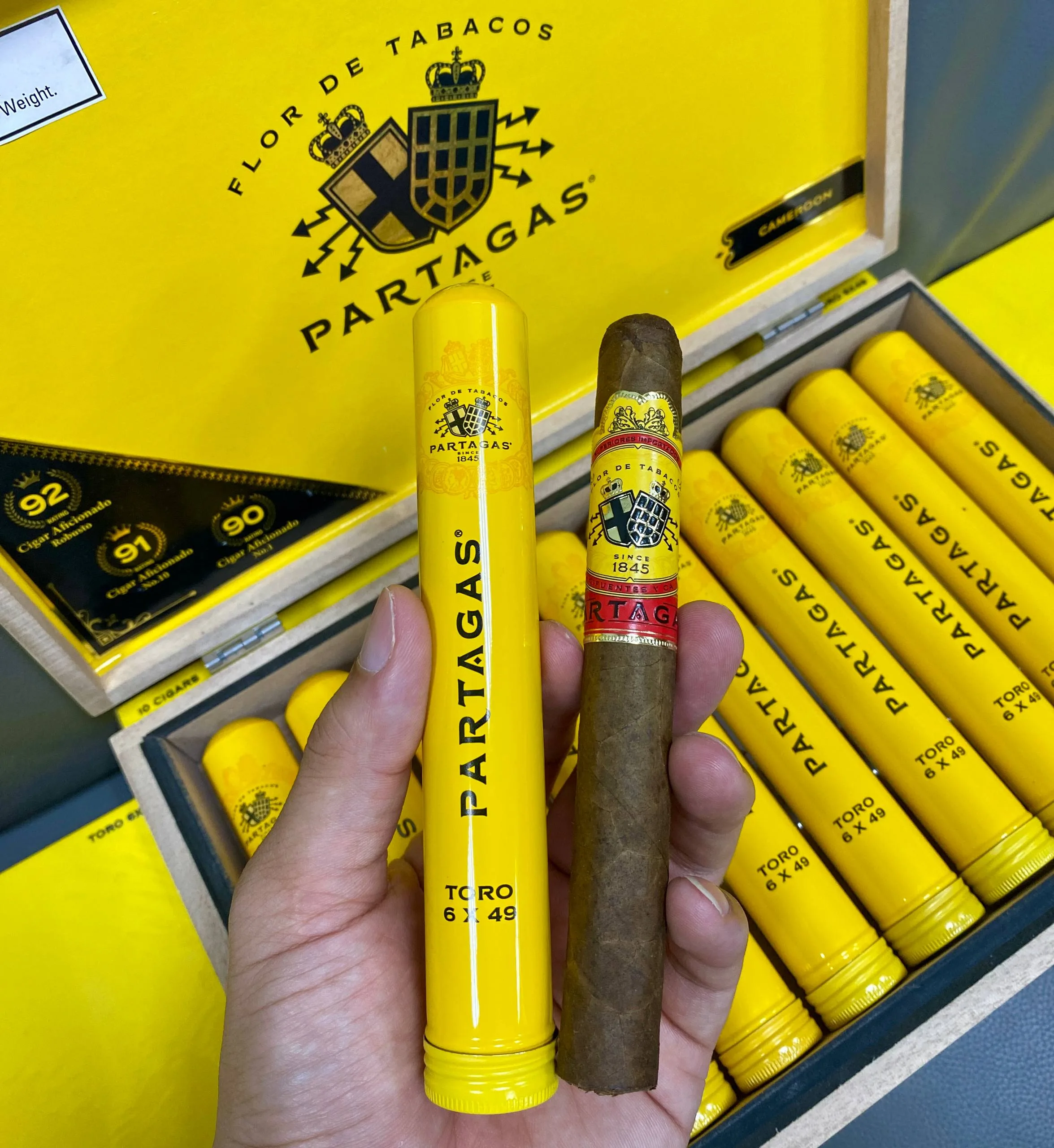 Partagas Yellow Tubos (điếu lẻ)